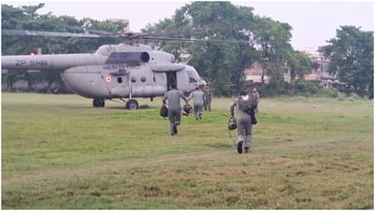Bihar news : helicopter fell into Bihar flood Muzaffarpur chopper fell into Bihar flood water news Bihar