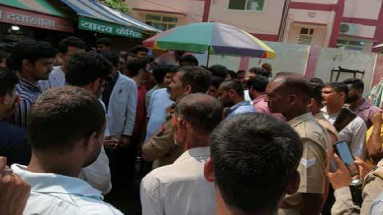 Medicine traders angry over MBBS students asking for donations, shops closed