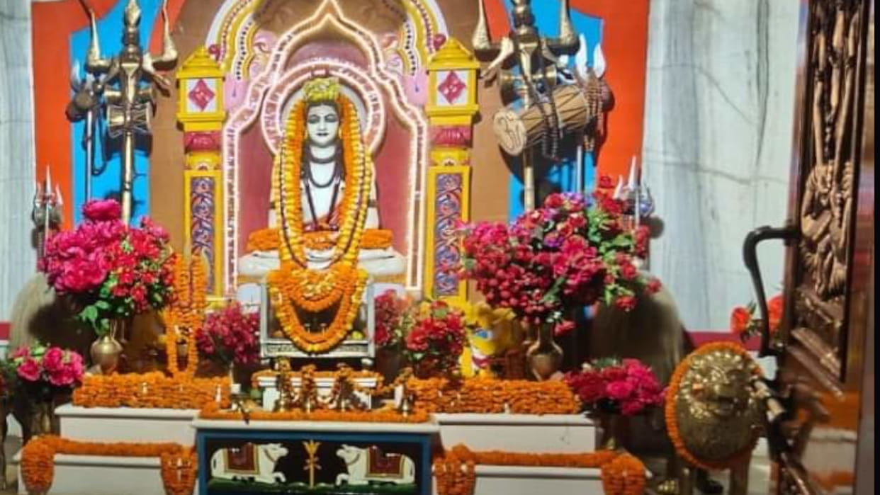 CM Yogi will worship Shakti in Gorakhpur Gorakshanath temple, will install the urn at 5 pm