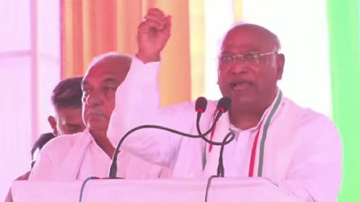 Mallikarjun Kharge reached Haryana: sought support for Somveer Sheoran in Badhra seat, targeted BJP