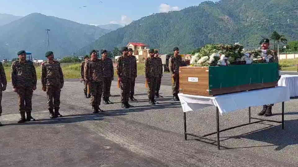 Uttarakhand News Missing Soldiers Dead Body reached Hometown Chamoli After 56 years Photo