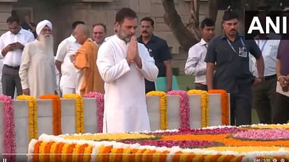 Gandhi Jayanti Live Updates Pm Modi Rahul And Other Leaders Pays Tribute To Mahatma Gandhi At Rajghat - Amar Ujala Hindi News Live - Live:राष्ट्रपिता महात्मा गांधी को श्रृद्धा सुमन अर्पित करने