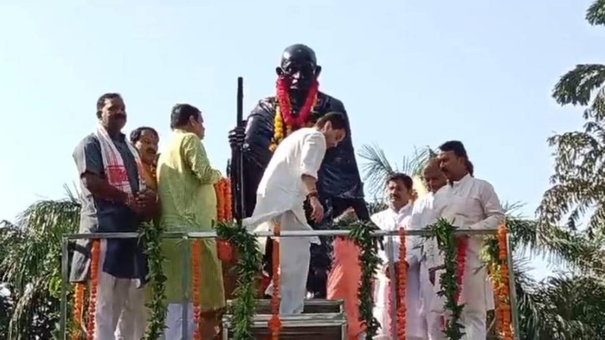 Gwalior Jyotiraditya Scindia paid floral tribute to Mahatma Gandhi said this about Jammu and Kashmir elections