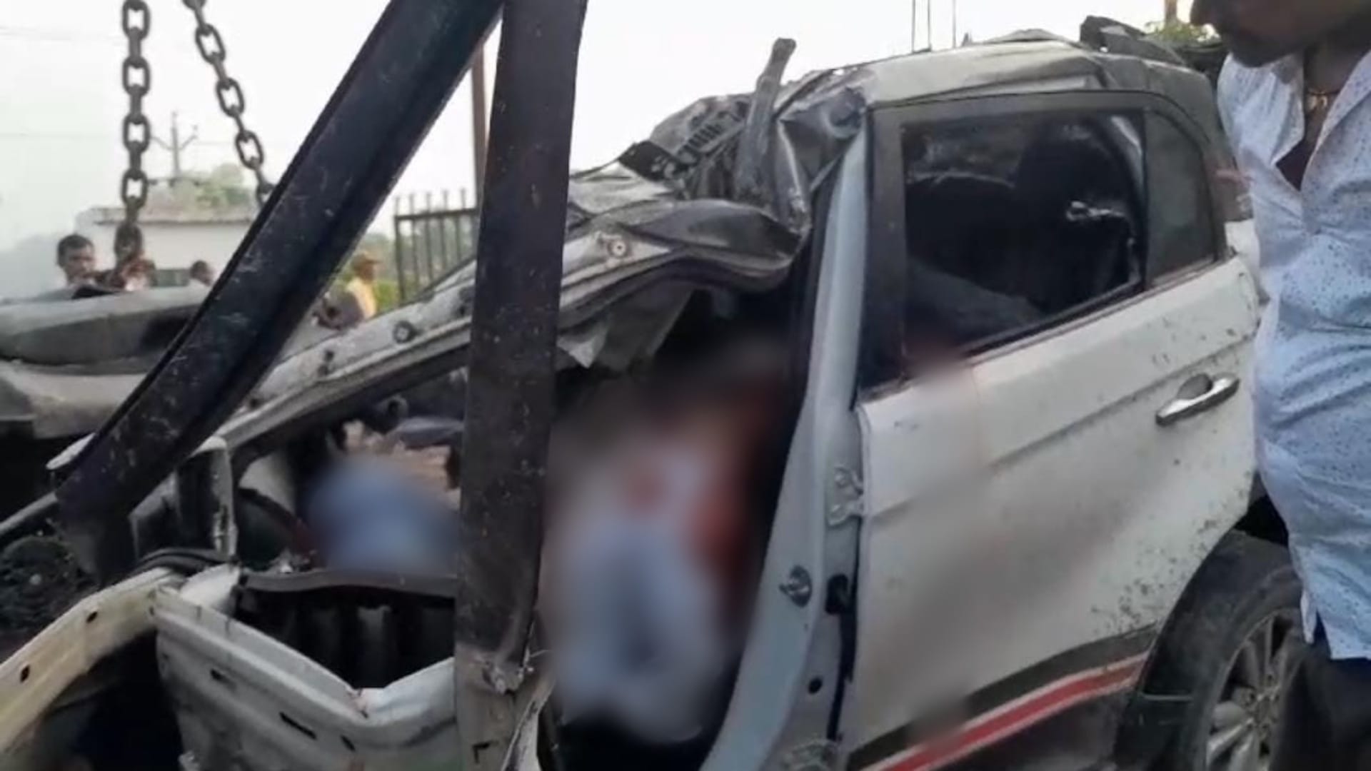 Muzaffarpur News: A horrific collision between a luxury car loaded with liquor; two people died on spot