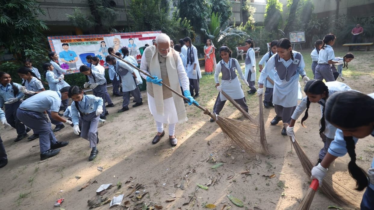 PM Modi Participates In Cleanliness Drive On Gandhi Jayanti news and updates