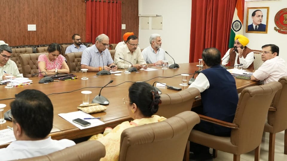 Punjab government decided to increase labor charge by one rupee per quintal