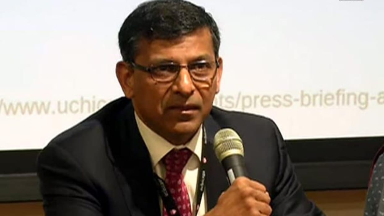 Raghuram Rajan against excluding food inflation while setting benchmark interest rates