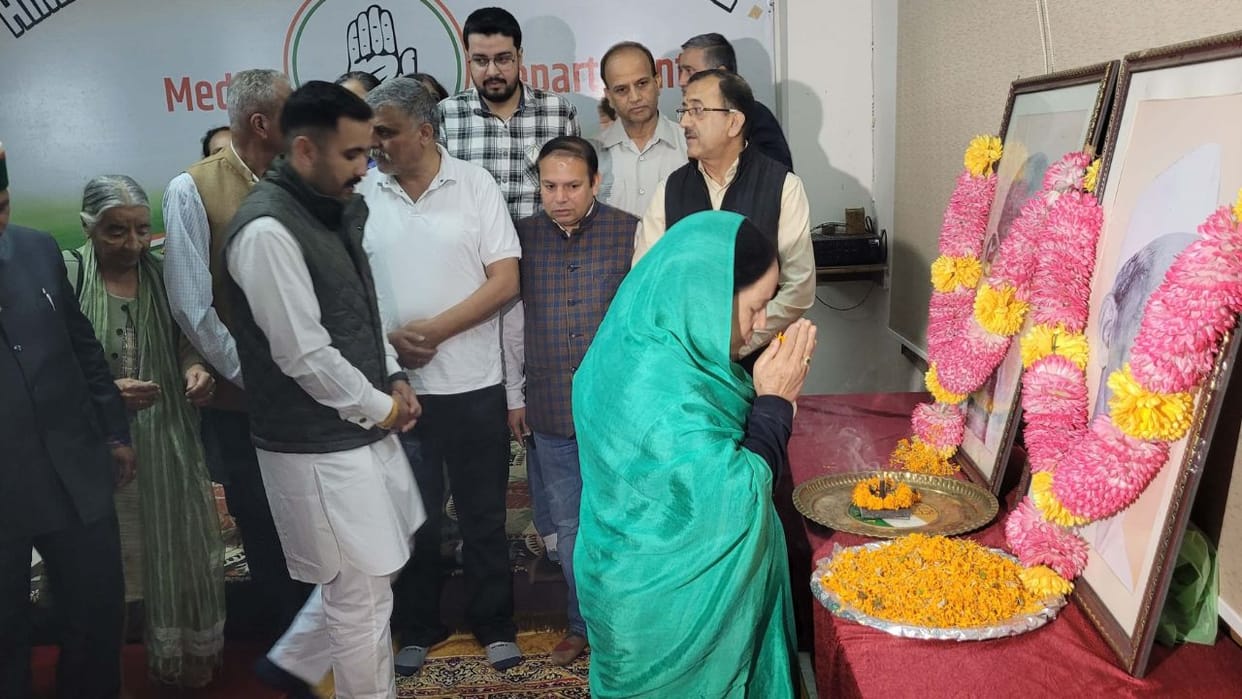 Himachal Congress Pratibha Singh taught the lesson of following the path of truth love and non-violence