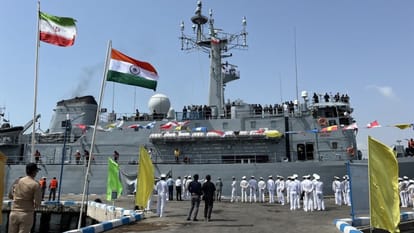 Tension deepens in West Asia, three warships of Indian Navy reaches in Iran, news in hindi