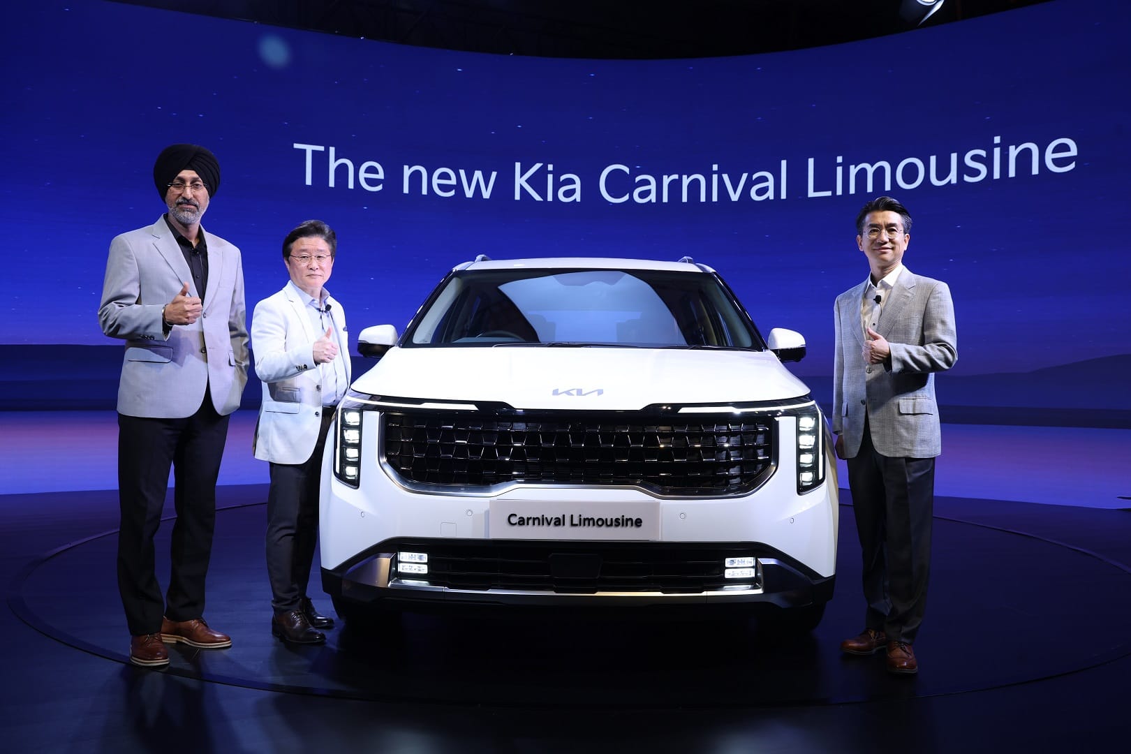 2024 Kia Carnival MPV Car recalled in this country due to potential fault Know Details