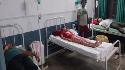 UP News: 250 people sick from eating kuttu ka atta in Bijnaur, less beds in government and private hospitals
