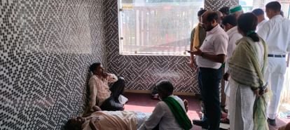 BKU Protest: सातवें दिन भी थाने में डटी भाकियू,अनशन कर रहे विजय घोपला का स्वास्थ्य गिरा, चिता पर लेटा किसान BKU Protest: BKU remains at the police station even on the seventh day, Vijay Ghopla, who was on hunger strike
