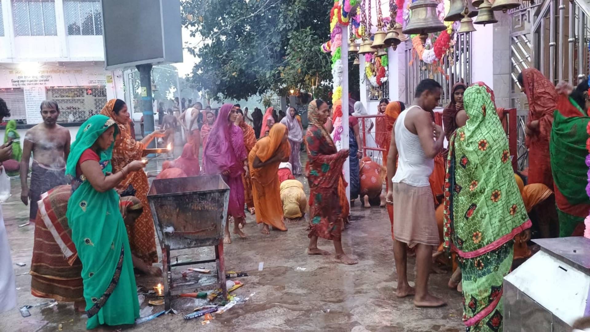 Netula Temple Jamui Devotees come from other states apart from Bihar offering prayers to get eyes and son