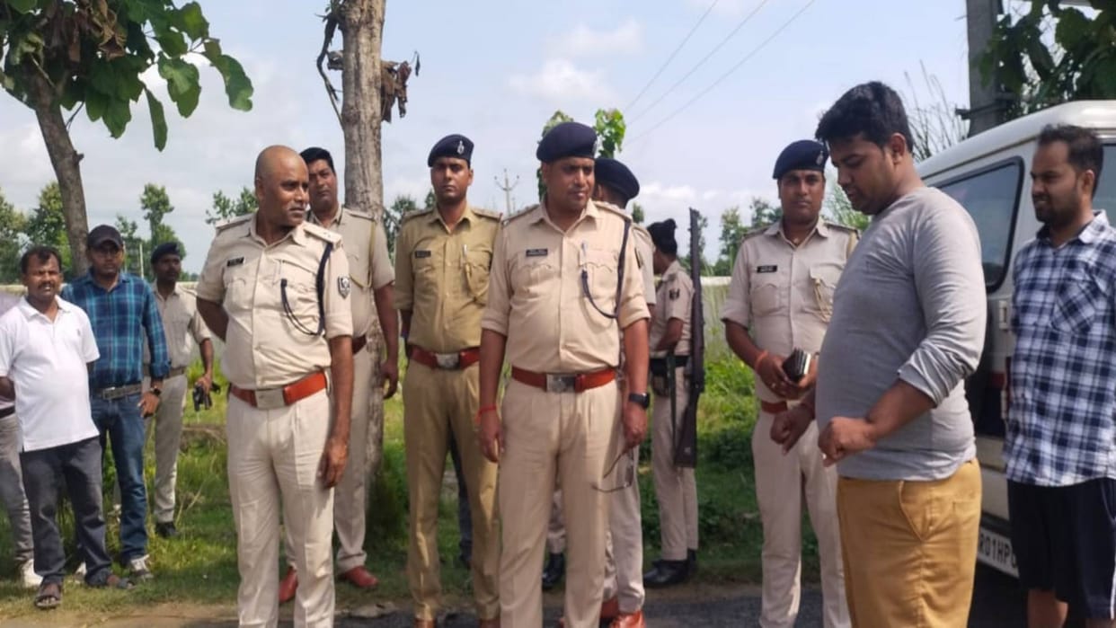 Bihar Four youths drowned in Budhi Gandak river during Kalash Sthapana in Motihari two died