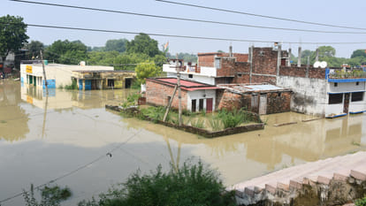 Gorakhpur News: 29 villages surrounded by flood water, 85 boats had to be deployed