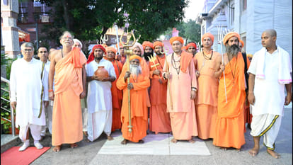 CM Yogi installed Kalash in Gorakhpur Gorakhnath temple, procession taken out