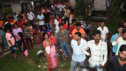 In Gorakhpur, a woman strangled two children to death, tried to commit suicide herself.