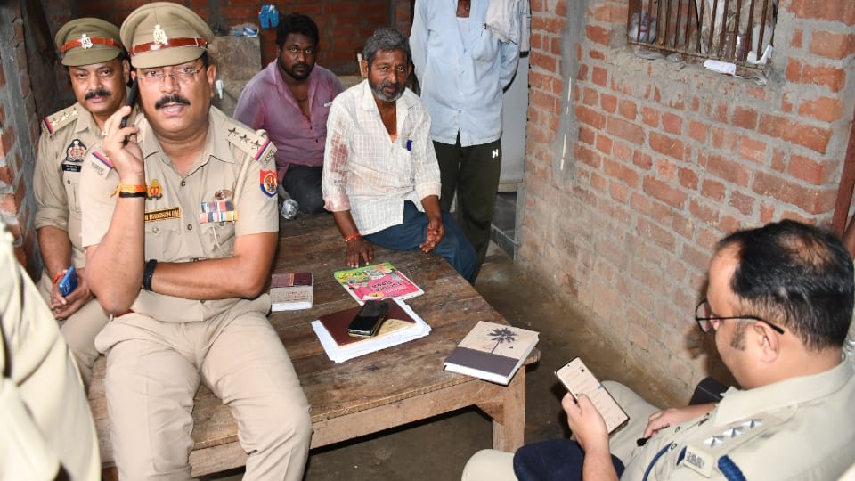 Recently in Parvati Nagar, Gorakhpur, mother Bindu had strangled her daughter and niece to death.