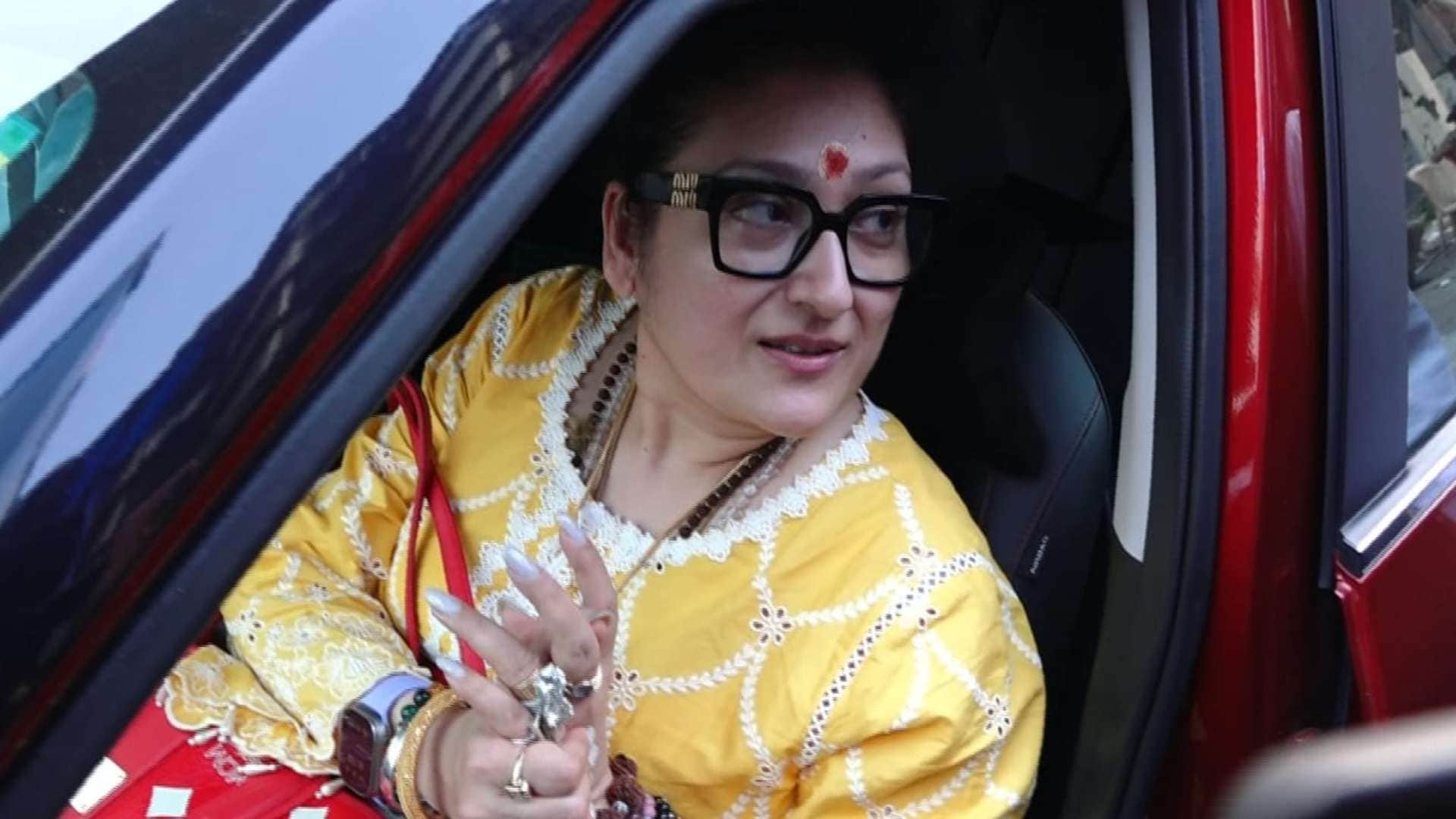 GOVINDA WIFE SUNITA AHUJA SAID GOVINDA WILL DISCHARGED BY TOMMOROW Big news given with cheering Jai Mata Di