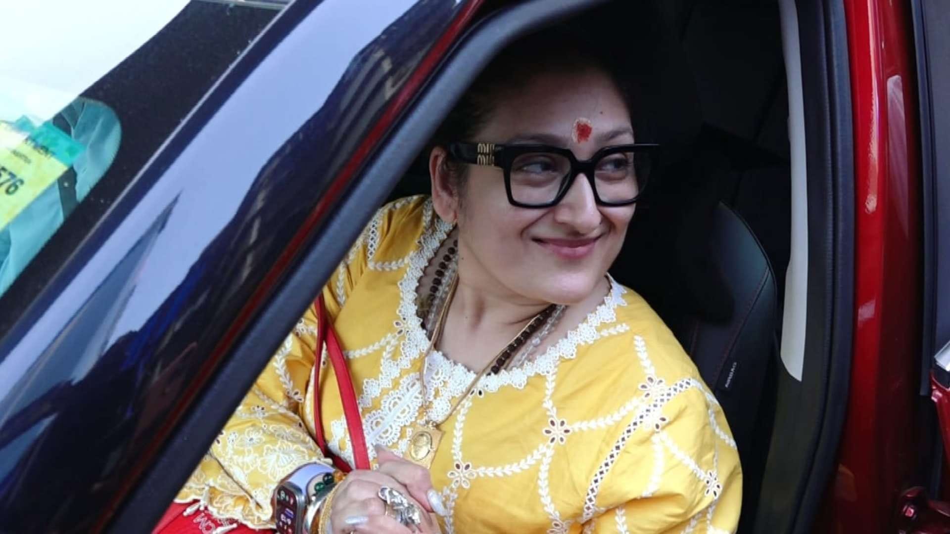 GOVINDA WIFE SUNITA AHUJA SAID GOVINDA WILL DISCHARGED BY TOMMOROW Big news given with cheering Jai Mata Di