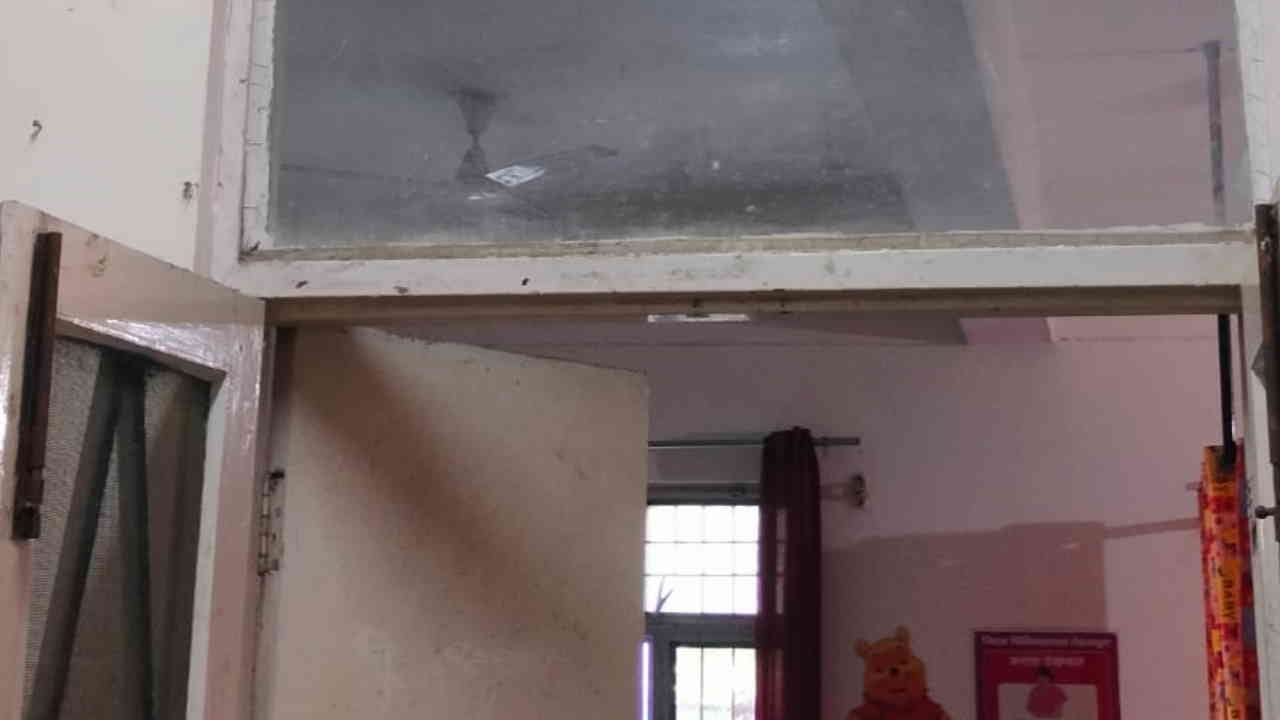 Shardiya Navratri Mothers stay awake whole night to protect their newborns from rats lizards in Doon Hospital