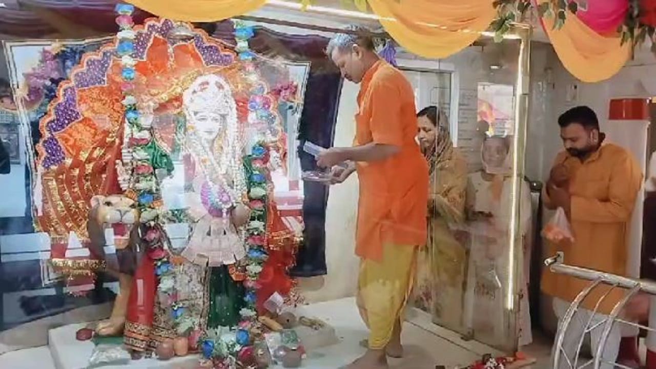 Navratri 2024 Muslim prisoners kept Navratri fast in UP jail