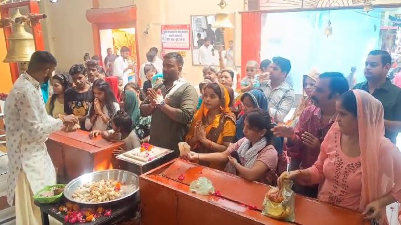 Navratri 2024 Muslim prisoners kept Navratri fast in UP jail