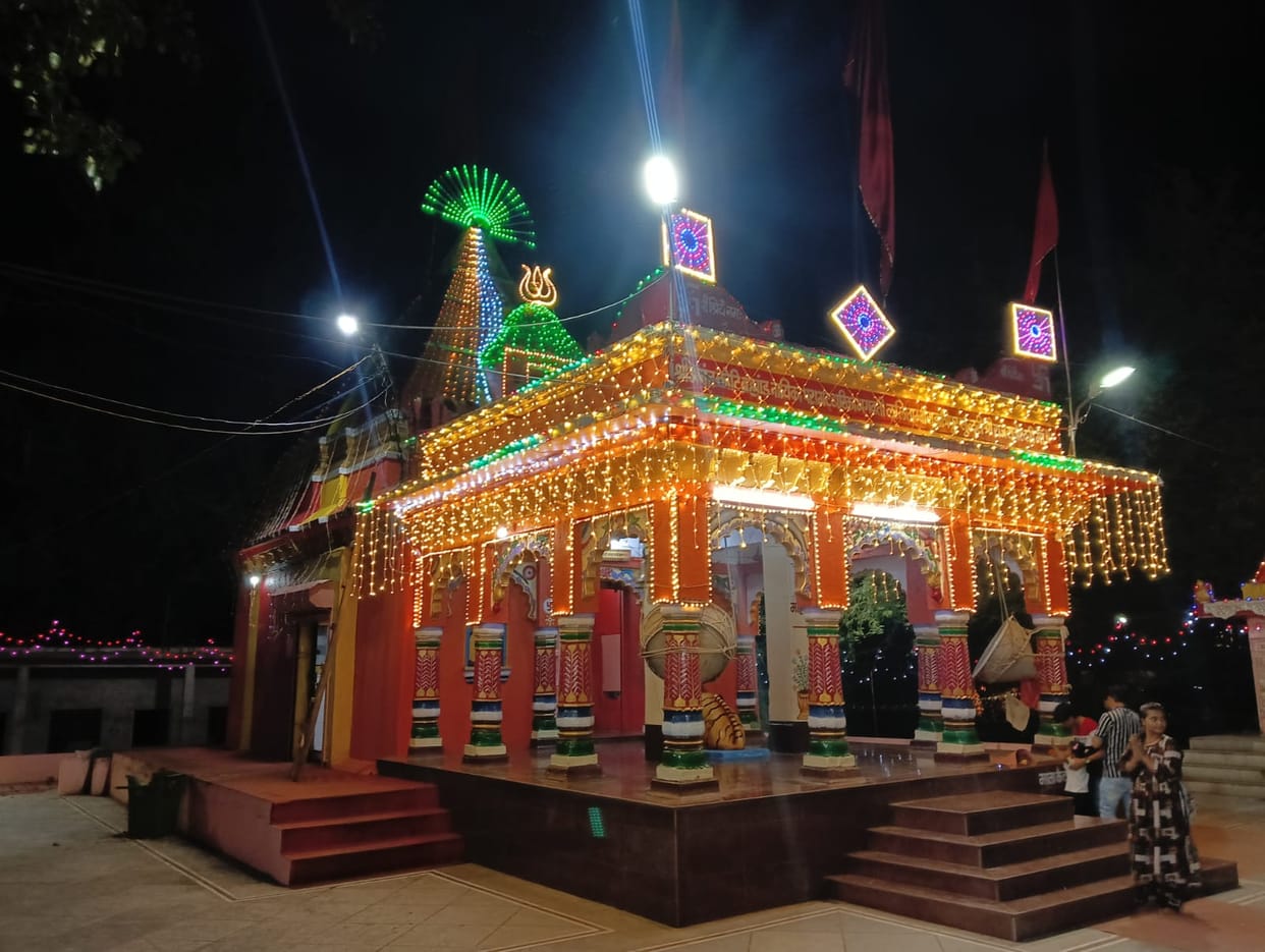 man rajrajeshwari Mandir mein ki gai Ghat sthapna