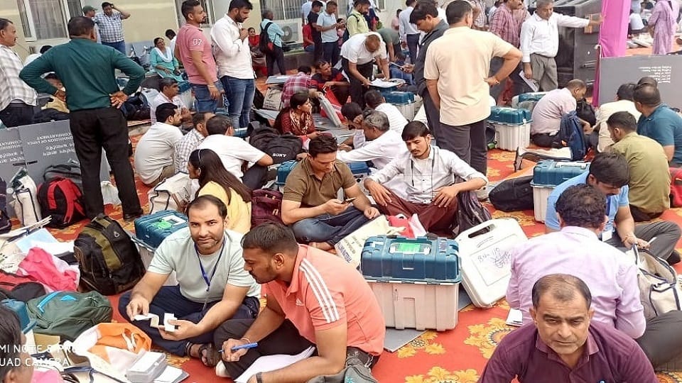 Voting for Haryana assembly elections saturday polling parties left for booths