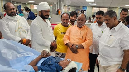Mirzapur accident Mourning in Dalit basti of Mirzamurad Someone lost father someone lost son