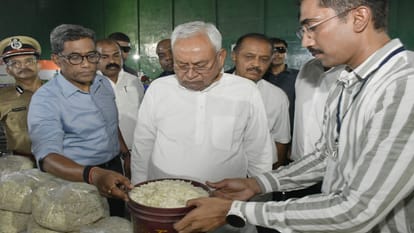 Bihar News: CM Nitish made a big announcement, flood victims will get seven thousand rupees from Durga Puja.