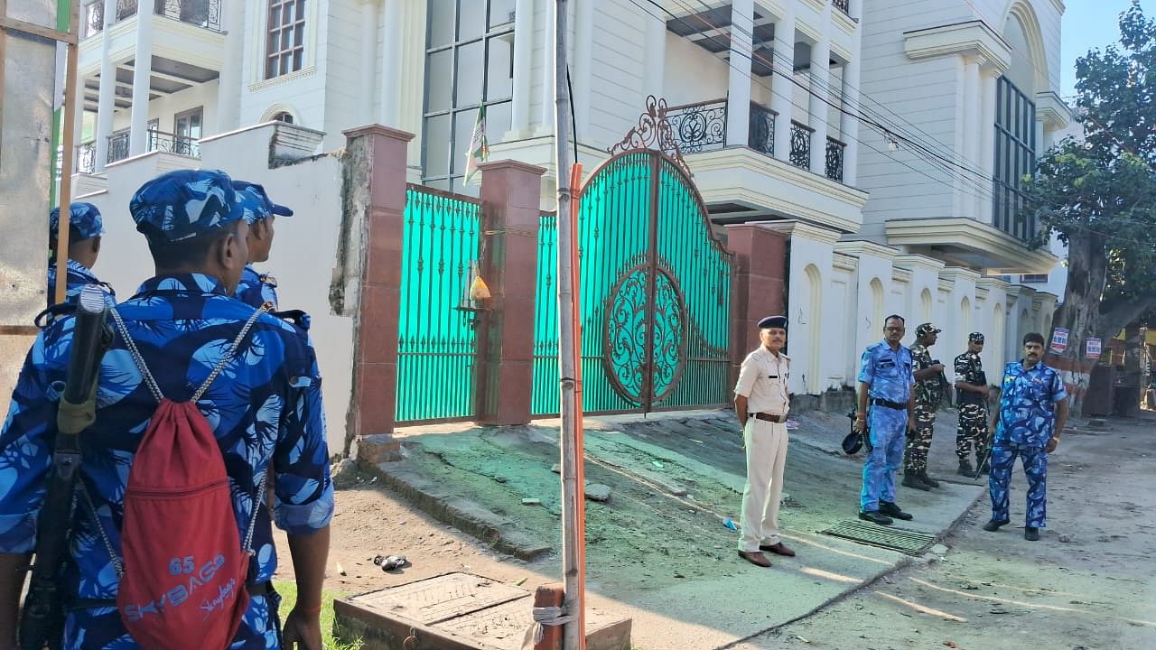 Bihar: Cbi arrested nia dsp in gaya bihar after 2.5 crore bribe complain from jdu leader Manorama Devi son