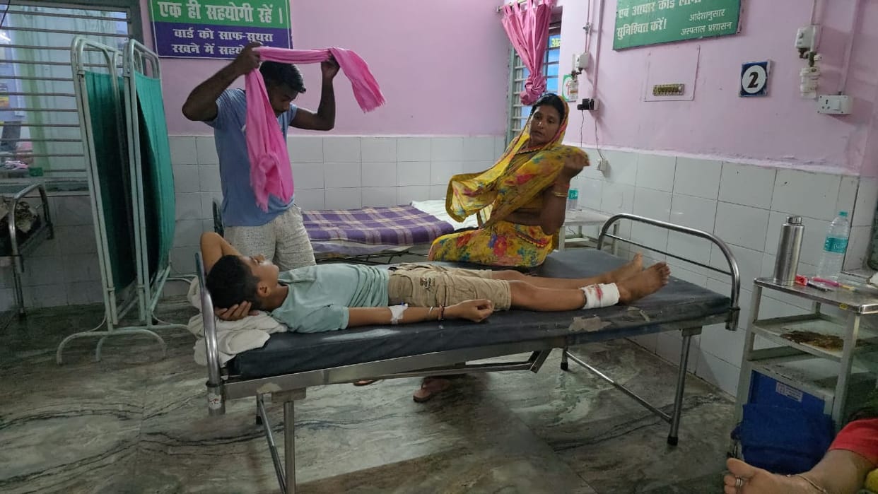 Bihar News: In Begusarai, criminals climbed into the house and opened fire, a young man got shot; police