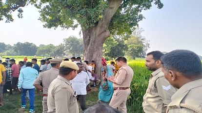 Girl who had gone out to watch Durga Puja murdered, blood stained body found in the field, suspicion of rape a