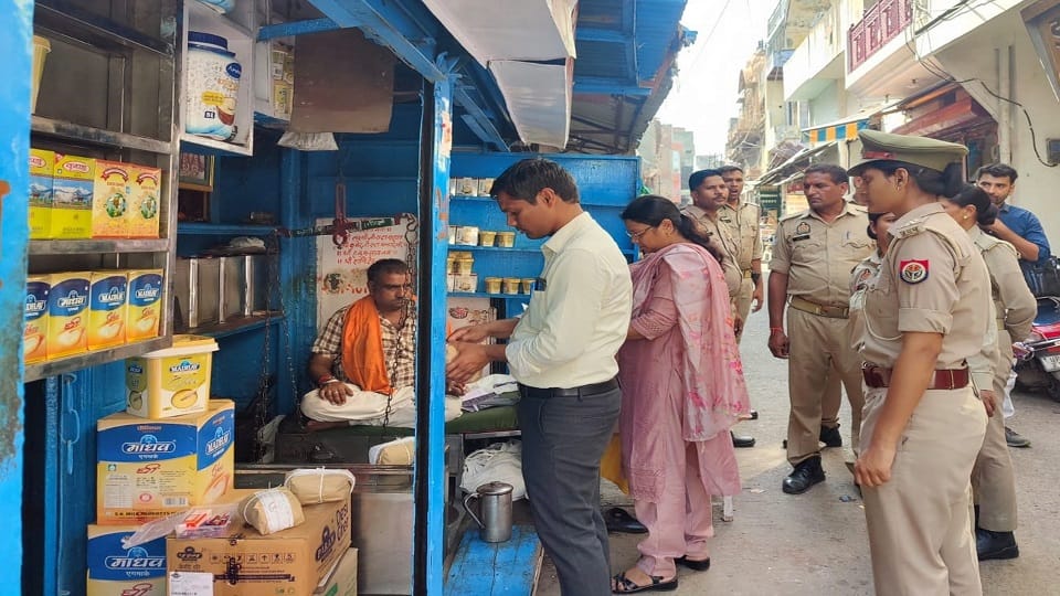 Desi ghee factories raided in Aligarh, samples collected