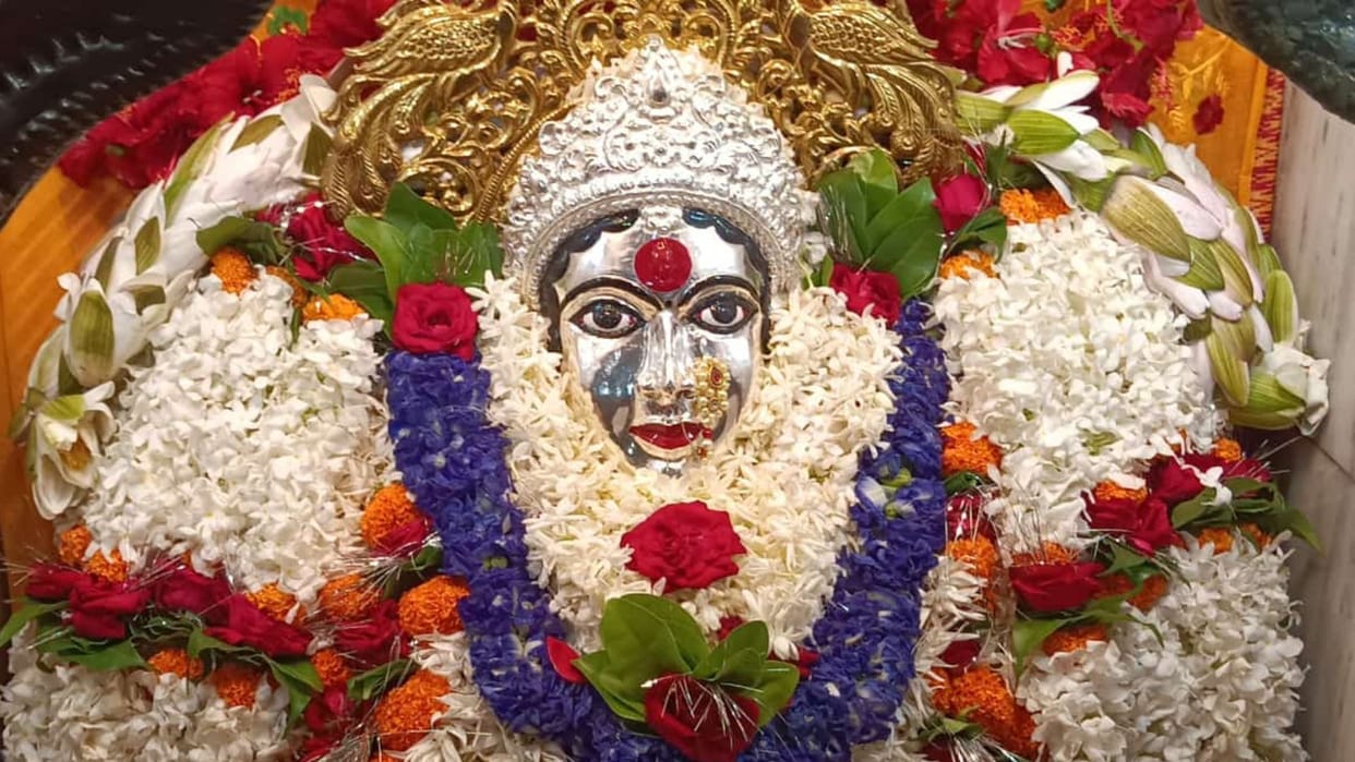 Second day of Navratri premises resonated slogan Bol Sachche Darbar Ki devotees worship Maa Brahmacharini