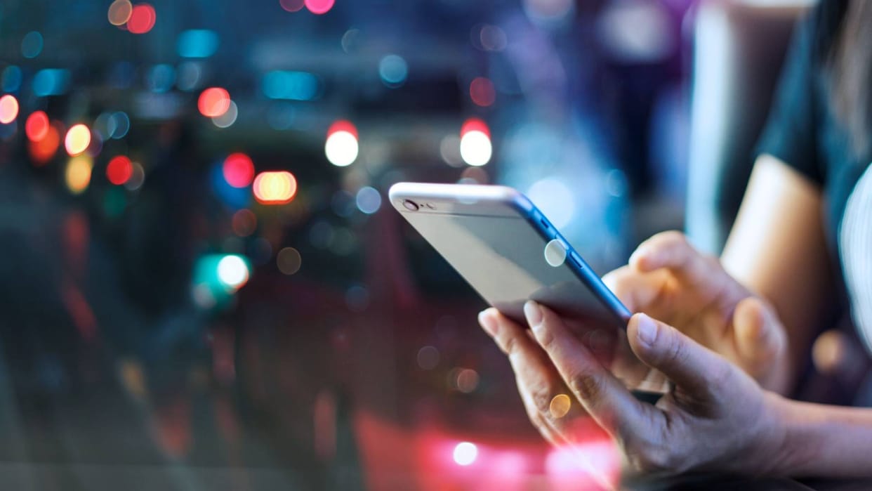 5 Hidden Smartphone Sensors: How Your Phone Detects Earthquakes and Altitude in hindi