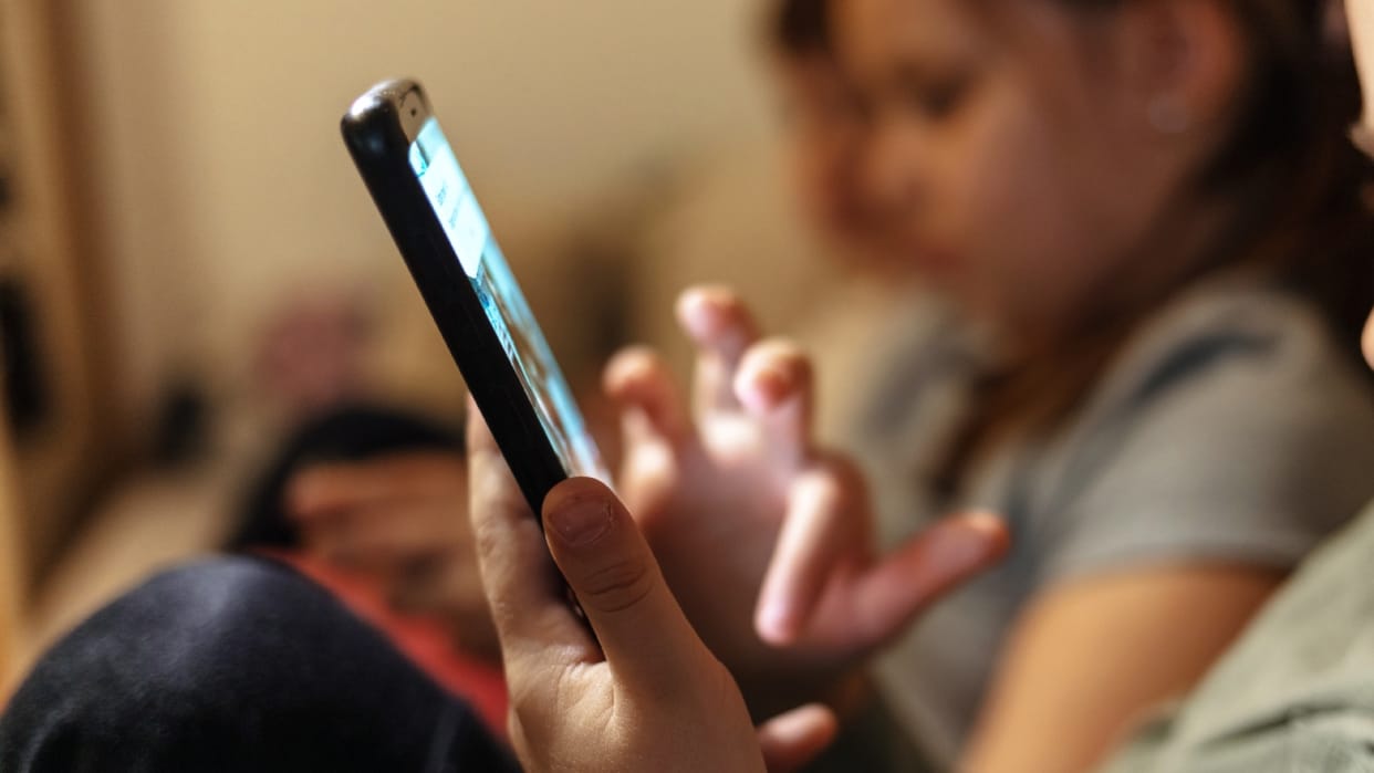 Australia to ban social media for children under 16 know how Social media affects our mental health