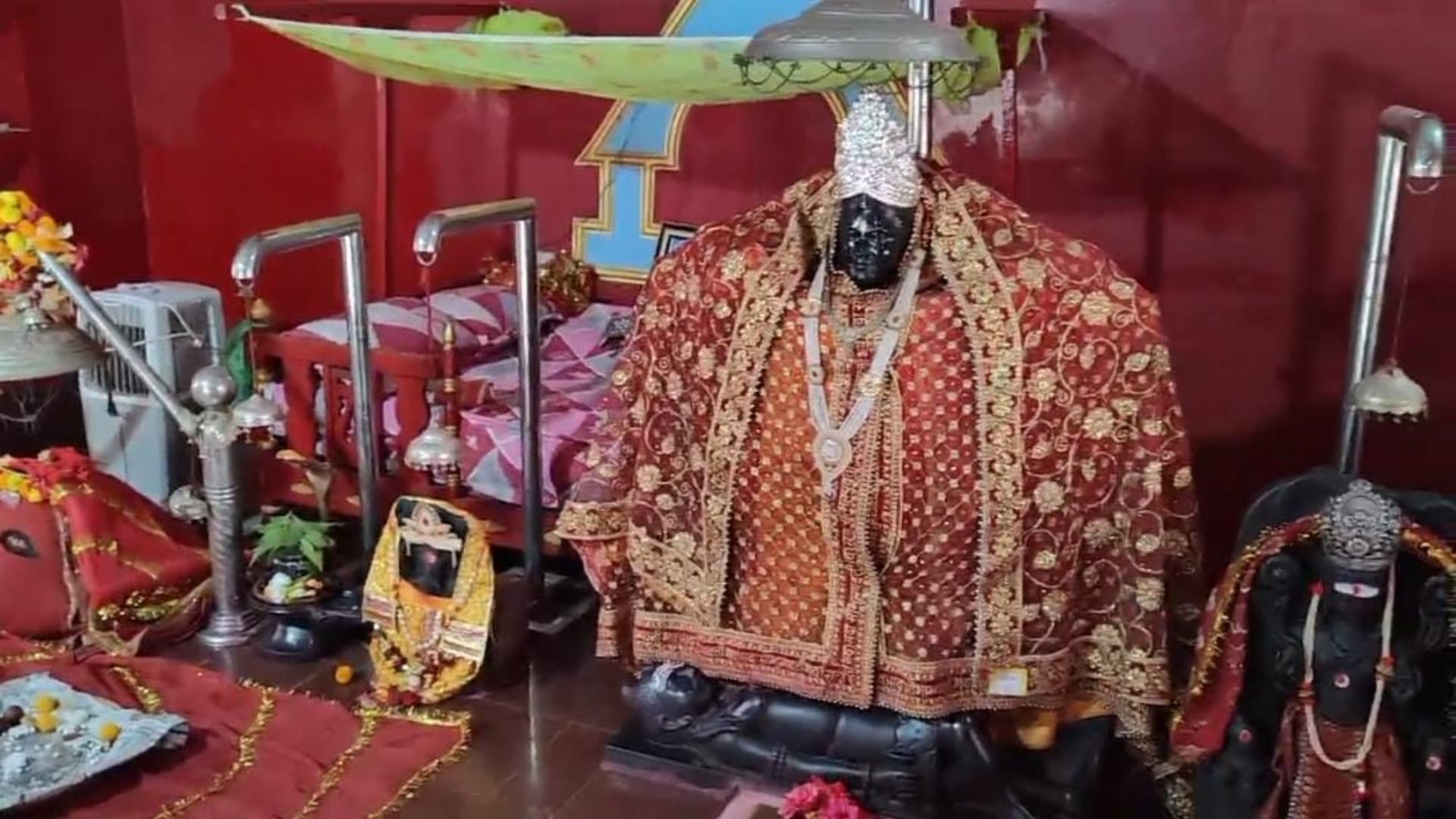 Navratri 2024: Goddes Chamunda killed demons in this Shaktipeeth of Muzaffarpur, confluence of two rivers