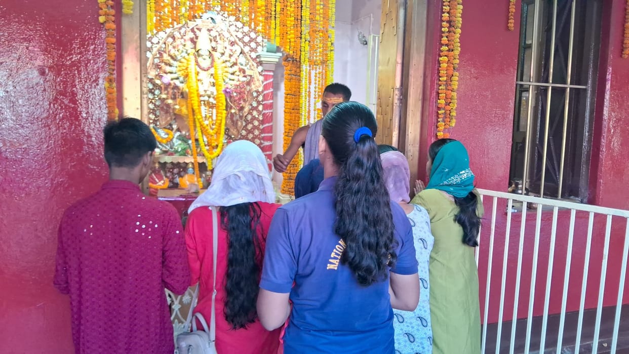 Navratri 2024: On second day of Navratri in Muzaffarpur, crowd of devotees gathered to visit goddess