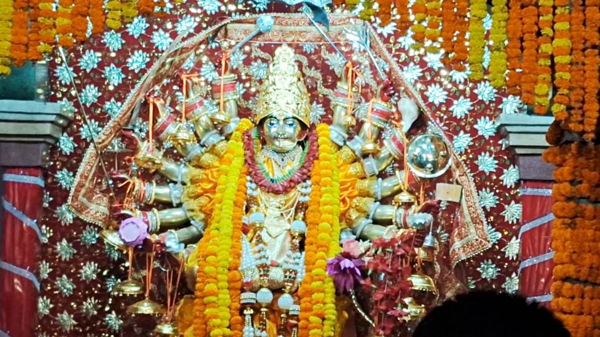 Navratri 2024: On second day of Navratri in Muzaffarpur, crowd of devotees gathered to visit goddess