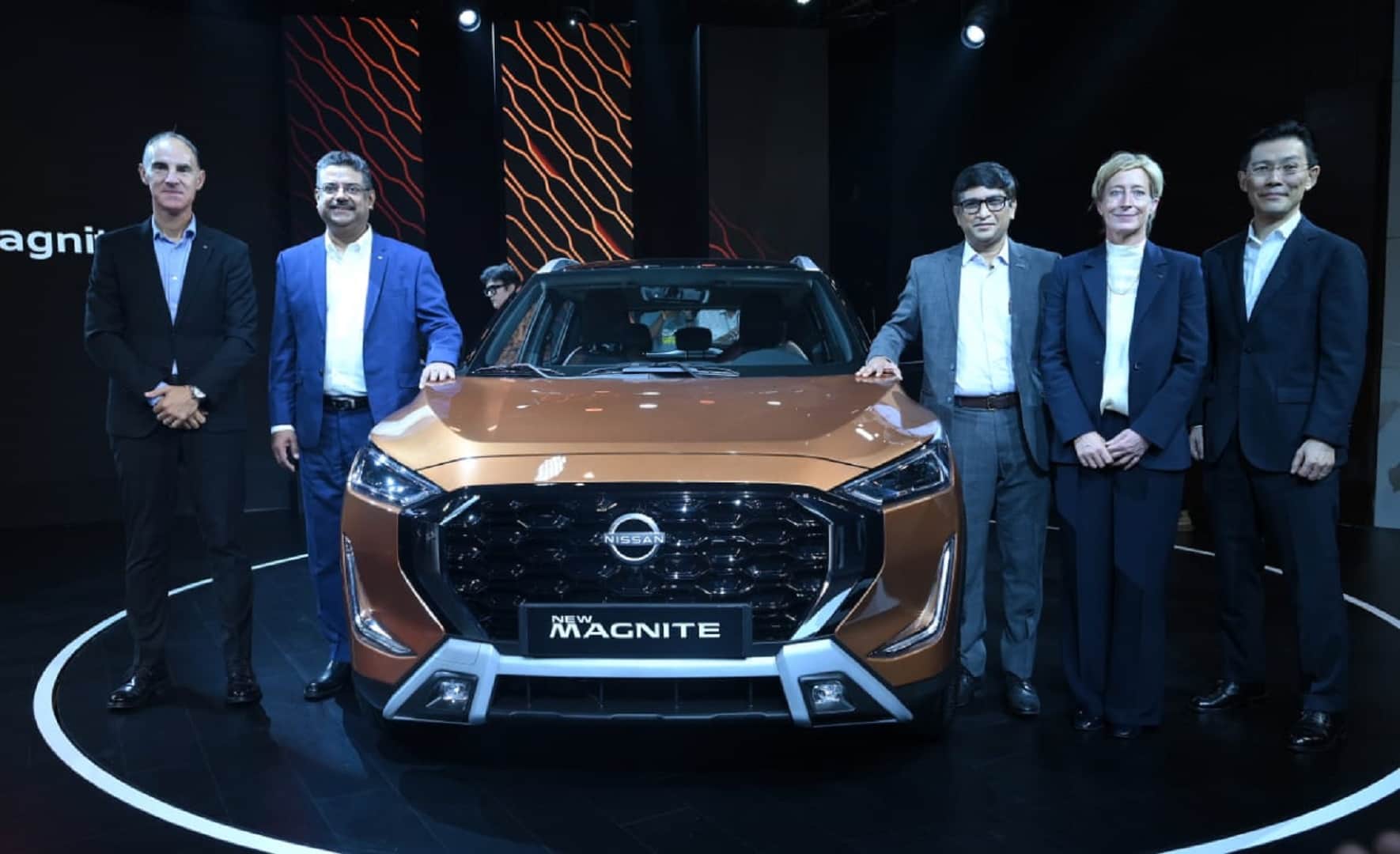 Nissan Magnite Facelift 2024 SUV launched in India Know Price Features Engine specifications Details