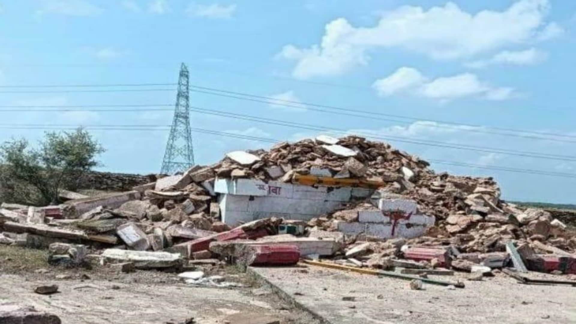 राव सूरजमल हाड़ा की ध्वस्त की गई छतरी