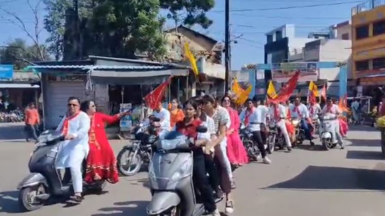 Shahpura : Grand vehicle rally on the occasion of Asu Chetichand, city echoed with the slogan of Lal Jhulelal