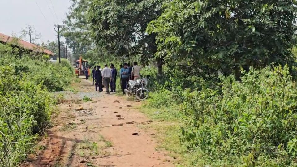 Revenue department removed encroachment from 15 decimal government land in Kondagaon