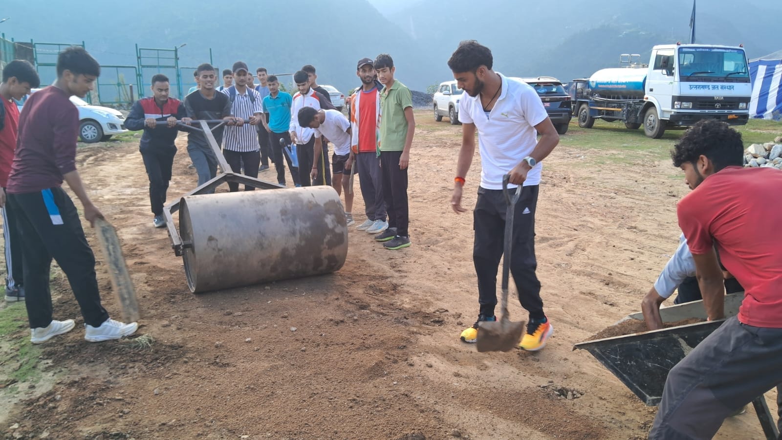sports department not pay attention so local players along with Olympian Paramjeet made ground clean Chamoli