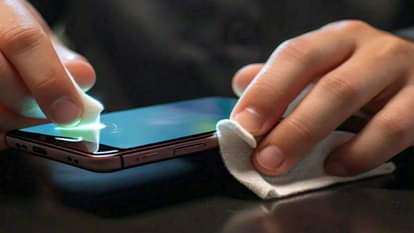Smartphone cleaning tips