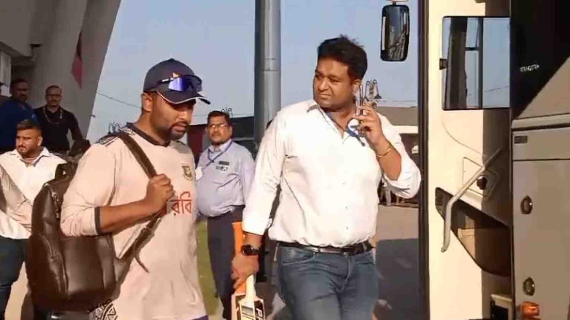 Gwalior T-20 Match: Bangladeshi players offered Friday prayers in the hotel itself