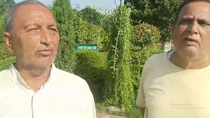 Doctors do not sit to check the health of the elderly in the senior care center in Jhansi