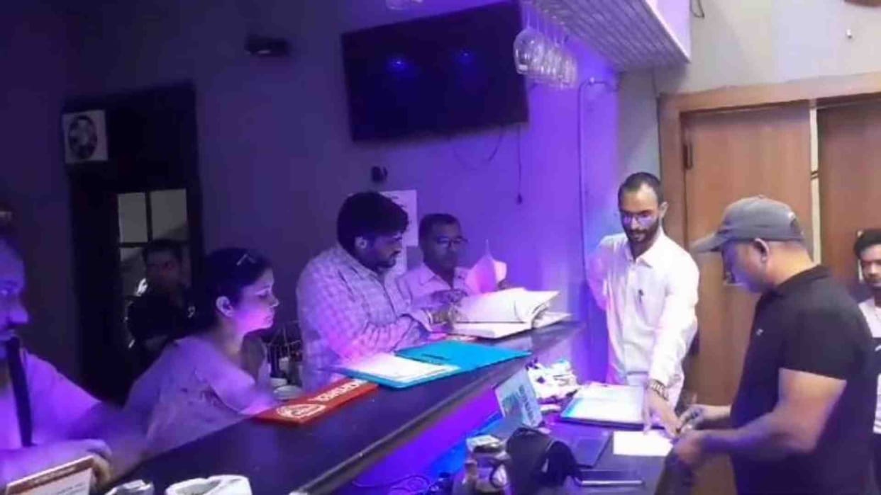 Alwar News: Excise department raids beer bars in Alwar